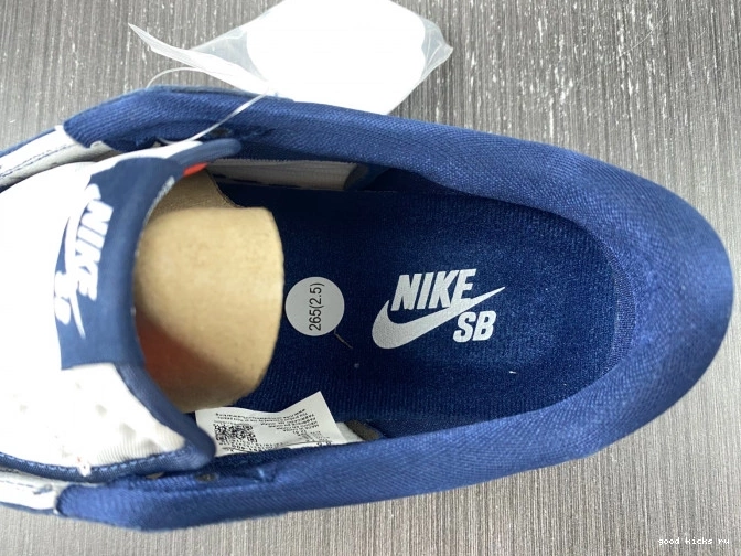SB 1 CJ7891-400 Navy Jordan Midnight Low 0720